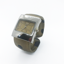 Load image into Gallery viewer, Quartz Bangle Bracelet Watch-Square-Brown-Black spots
