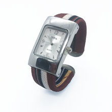 Load image into Gallery viewer, Quartz Bangle Bracelet Watch-Brown
